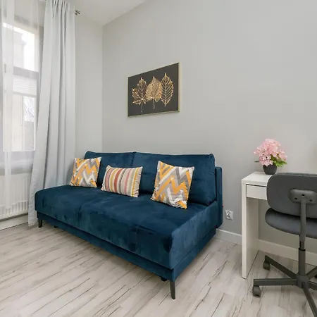 Apartment Charming In The Center Of By Renters Lodz (Lodz)