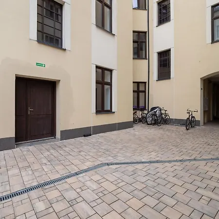 Apartman Charming In The Center Of By Renters